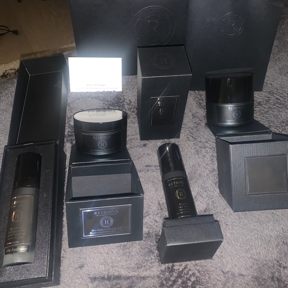 Retrouve 4 piece NEW w/ gift bag